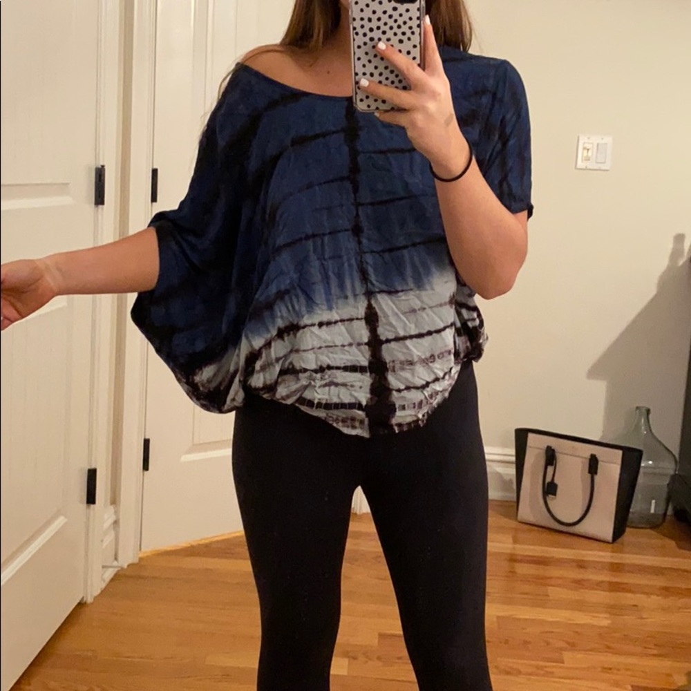 UO blue purple tie dye comfy blouse never worn